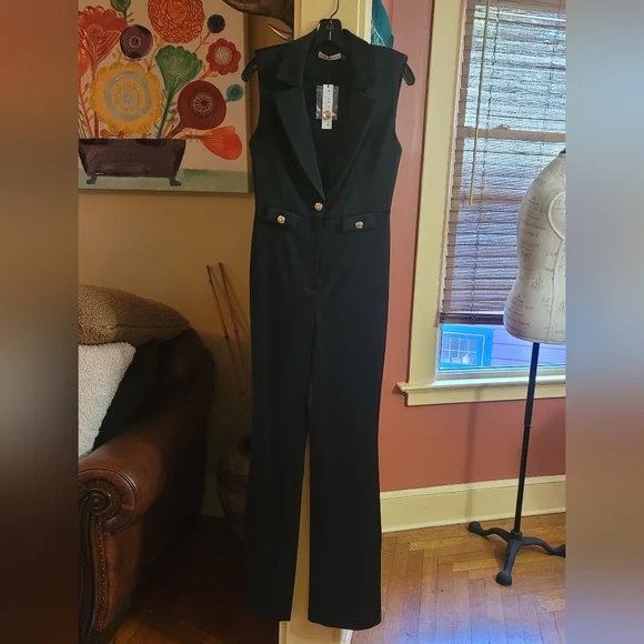 Alice and Olivia Shoshanna Sleeveless Tuxedo Jumpsuit - Picture 10 of 12